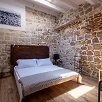 Case-grotte Degli Avi, Esperienza Abitativa In Grotta * Modica