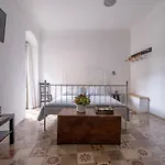 Case-grotte Degli Avi, Esperienza Abitativa In Grotta Appartement *