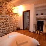 Case-grotte Degli Avi, Esperienza Abitativa In Grotta Appartement *