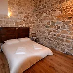 Case-grotte Degli Avi, Esperienza Abitativa In Grotta Modica