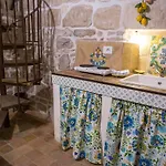 Case-grotte Degli Avi, Esperienza Abitativa In Grotta Modica