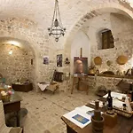 Case-grotte Degli Avi, Esperienza Abitativa In Grotta * Modica
