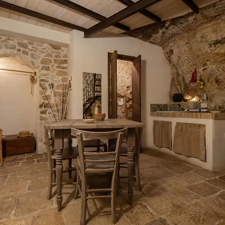 Appartement Case-grotte Degli Avi, Esperienza Abitativa In Grotta *