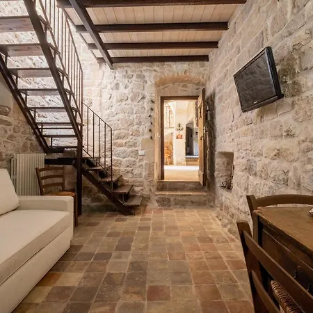 Apartment Case-grotte Degli Avi, Esperienza Abitativa In Grotta Modica