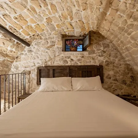Appartement Case-grotte Degli Avi, Esperienza Abitativa In Grotta *