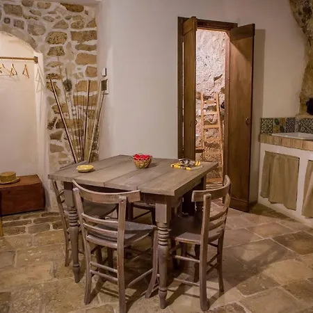 Case-grotte Degli Avi, Esperienza Abitativa In Grotta Apartment