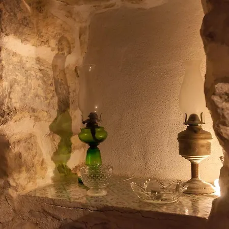 Case-grotte Degli Avi, Esperienza Abitativa In Grotta Apartment *