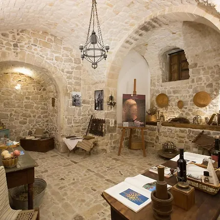 Case-grotte Degli Avi, Esperienza Abitativa In Grotta * Modica